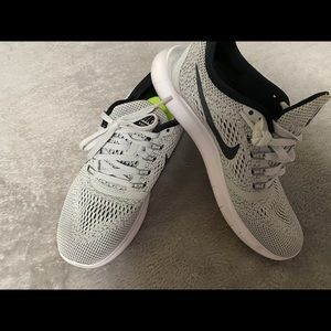 Nike Free Runs (Women)